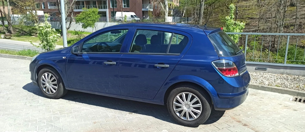 Opel Astra cena 14800 przebieg: 123000, rok produkcji 2009 z Gdynia małe 781